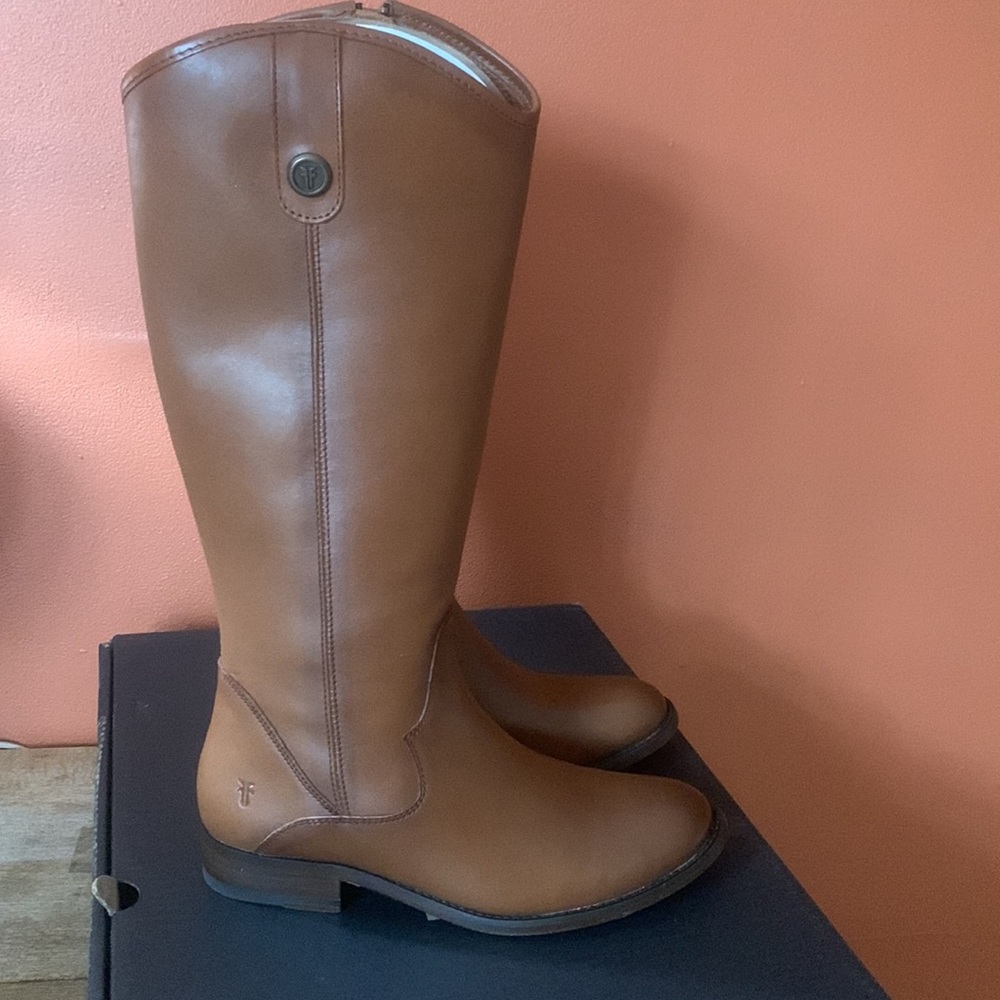 NWT Frye Marissa Medallion Inside Zip Tall Boot - Picture 3 of 7